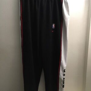 Team Nike Sports Men’s Chicago Bulls Warm Up Pants 2XL Black/White With Snaps